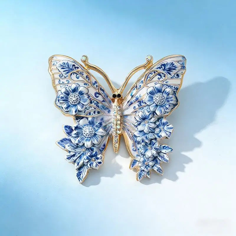 Chinese Blue White Porcelain Pattern Brooch Elegant Floral Animal Design for Cheongsam Banquet Outfit Decor Lapel Pin Qme