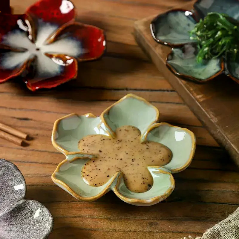 1PCS Ceramic Craft Dish Flower Shaped Small Dish Creative Dipping Sauce Small Dish Multi-color Kiln Transformed Dish Gift Qme