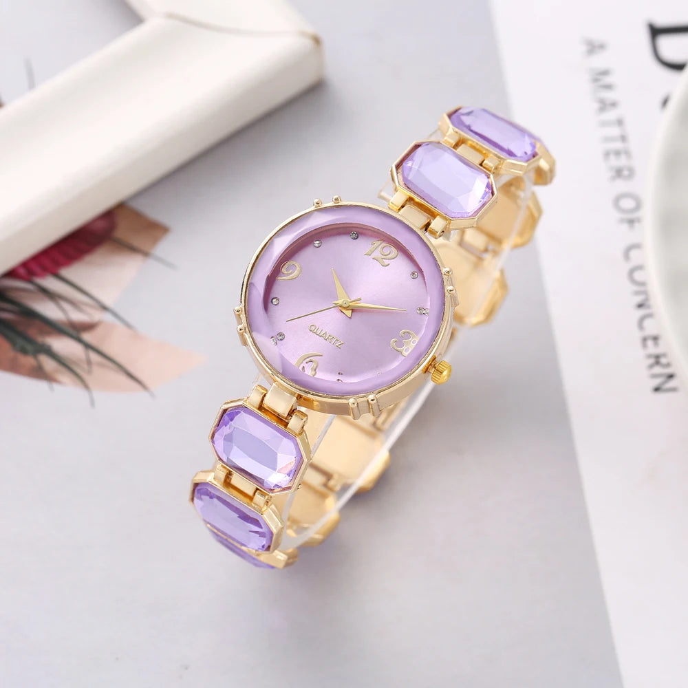 Chic black and gold quartz watch, perfect for both commuting and dates Qme Blue