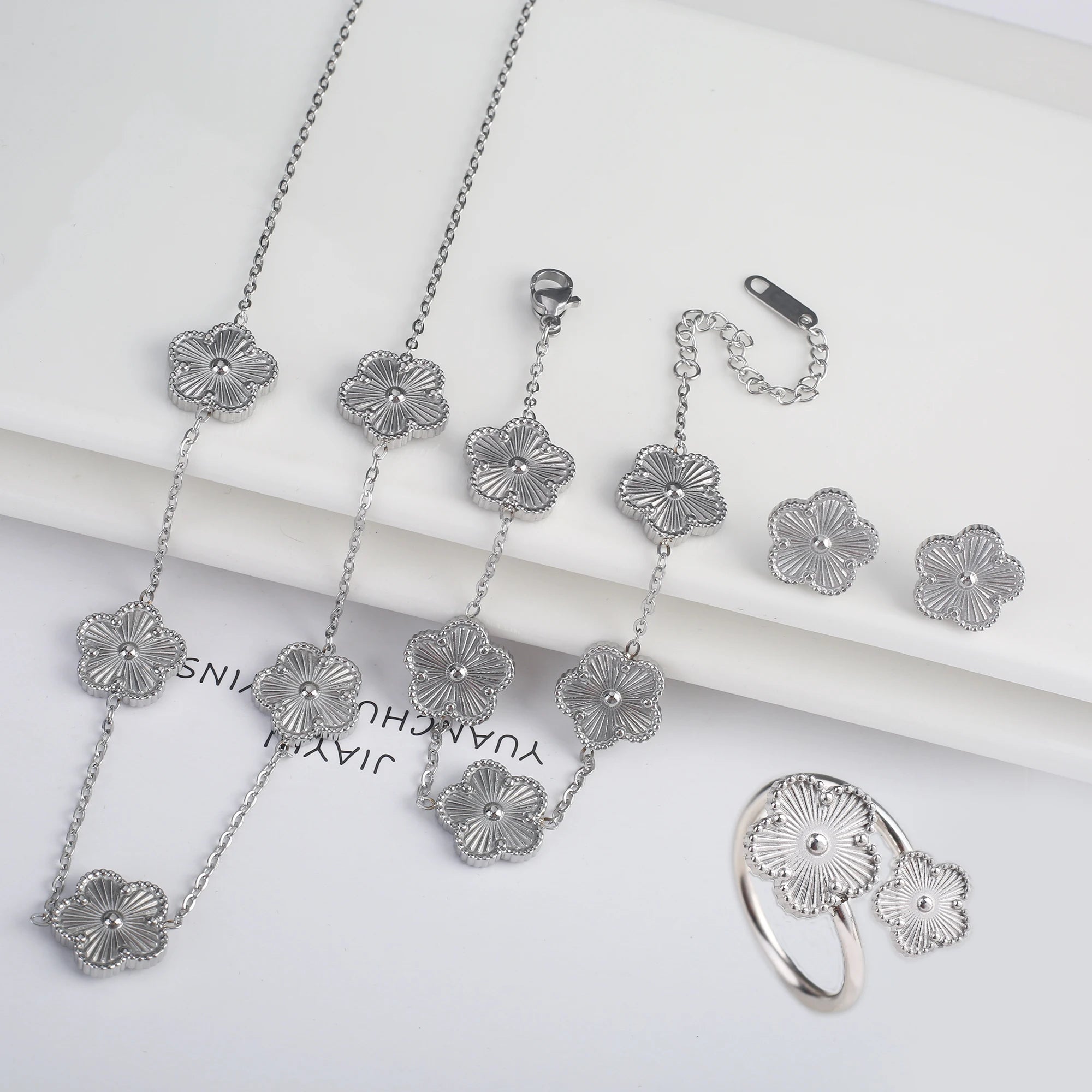 4Pcs 18k Gold-Plated Five-Leaf Flower Necklace Earrings Ring Bracelet Jewelry Set For Woman Party Jewelry Daily Wear Clover Gift Qme Jewelry Set 9