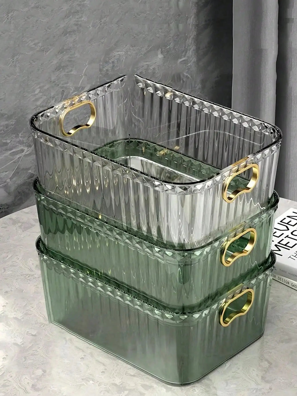 Luxury Transparent Cosmetic Storage Box Sturdy Thick Clear Plastic Qme