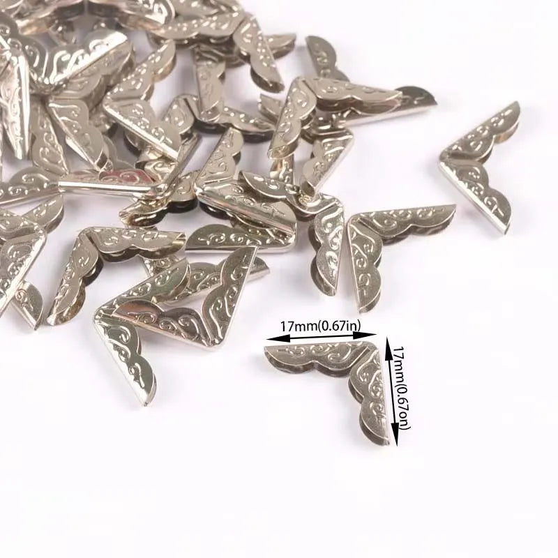 50pcs Sliver Metal Corner Protector For Books DIY Crafts Scrapbooking Photo Albums Gift Box Decor Menus Corner 17x17x2mm C0330 Qme
