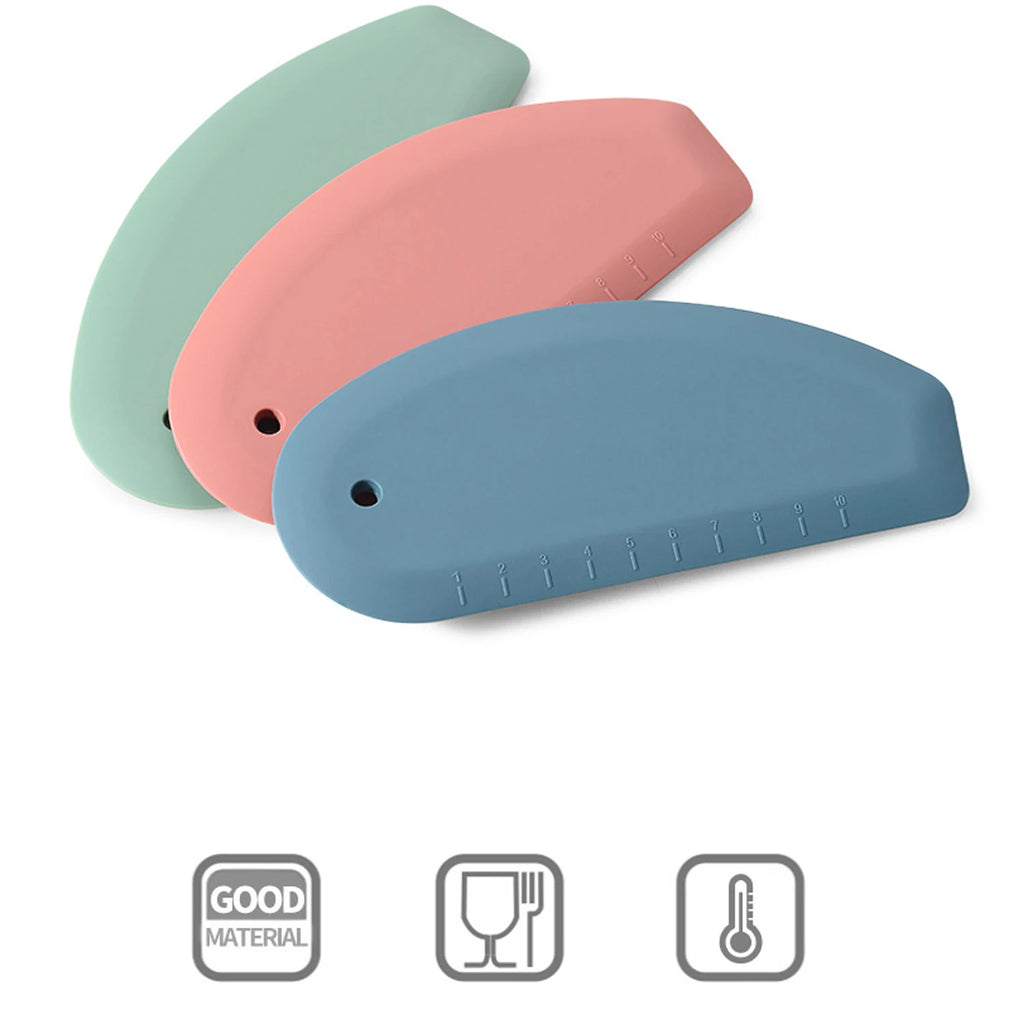 Dough Scraper Dough Cutter Bench Scraper Dough Scrapers Multipurpose Food Scrapers for Dough, Cake, Bread Qme
