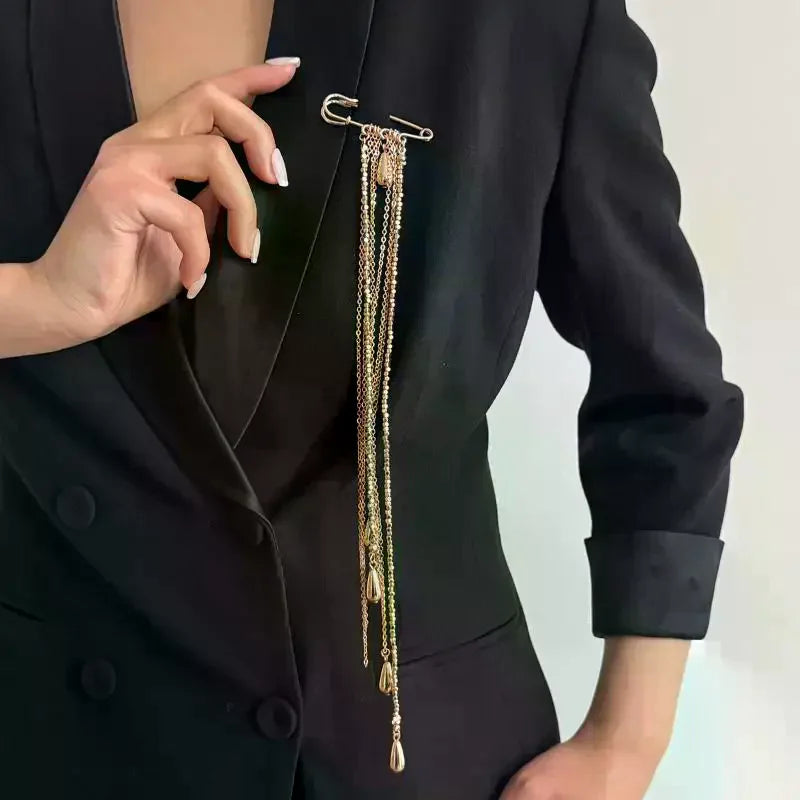 Exaggerated Water Droplet Fringe Tassel Chain Brooch Metal Chain Clothing Tie Pin Bead Fixed Ornament Banquet Party Jewelry Gift Qme
