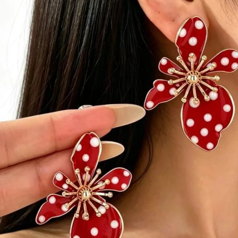 Flower Design Dangle Earrings Black White Faux Pearl Polka Dot Gold Accent Lightweight for Daily All-Match Wear Qme