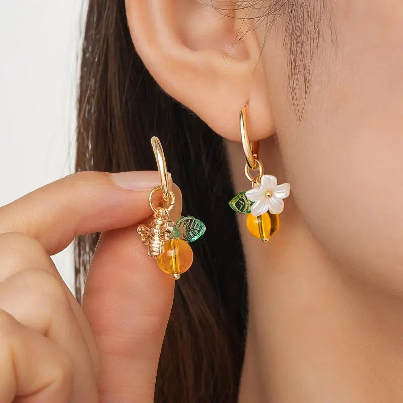 Fashionable Orange Fruit Honey Bee Hoop Earrings For Women Ear Buckle Suitable For Wearing Jewelry Gifts Qme