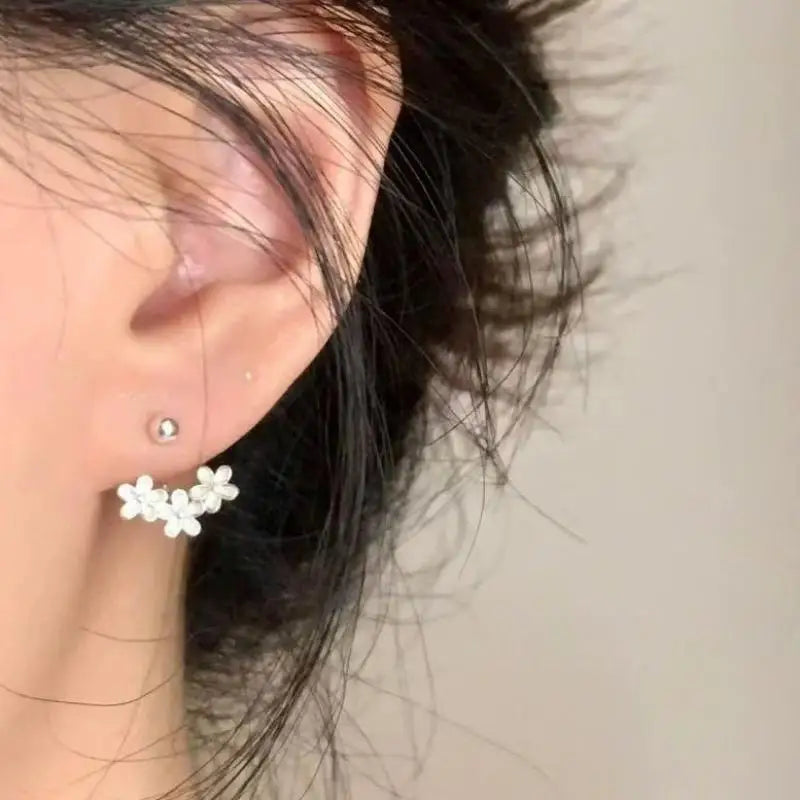 OL Style Elegant Metal Flower Cluster Stud Earrings For Women Ladies Simplicity Silver Color Flower Earrings Jewelry Accessories Qme Default Title