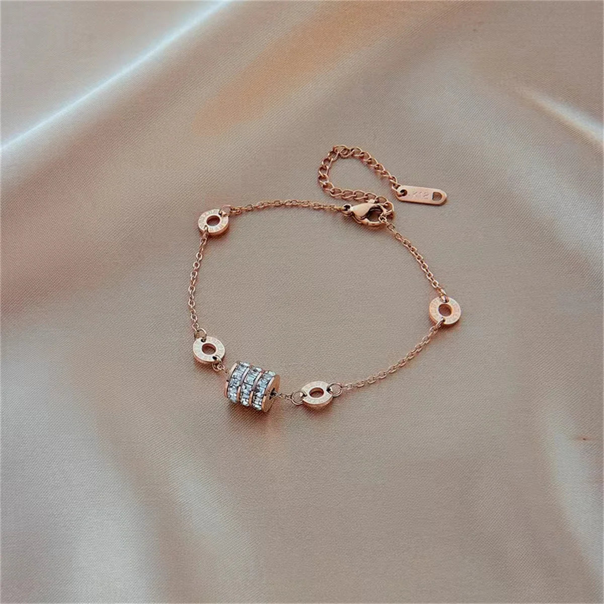 Titanium Steel Bracelet Butterfly Flowers Double-layer Design For Women Gold Color Adjustable Bracelet Fashion High-end Jewelry Qme