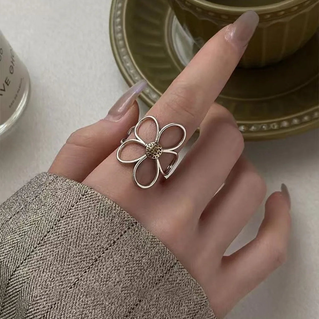 Rings for Fashion Women Charm Couple Minimalist Handmade Sense of Design Simple Big Opening Flower Ring Party Jewelry Gift Qme