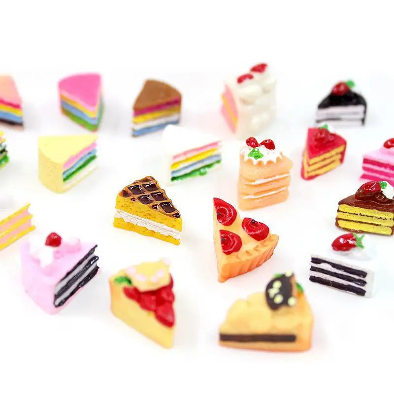 10Pcs Resin Mini Cake Kawaii Fake Food Miniature Embellishments For Craft Cell Phone Cover Decor Accessories Qme