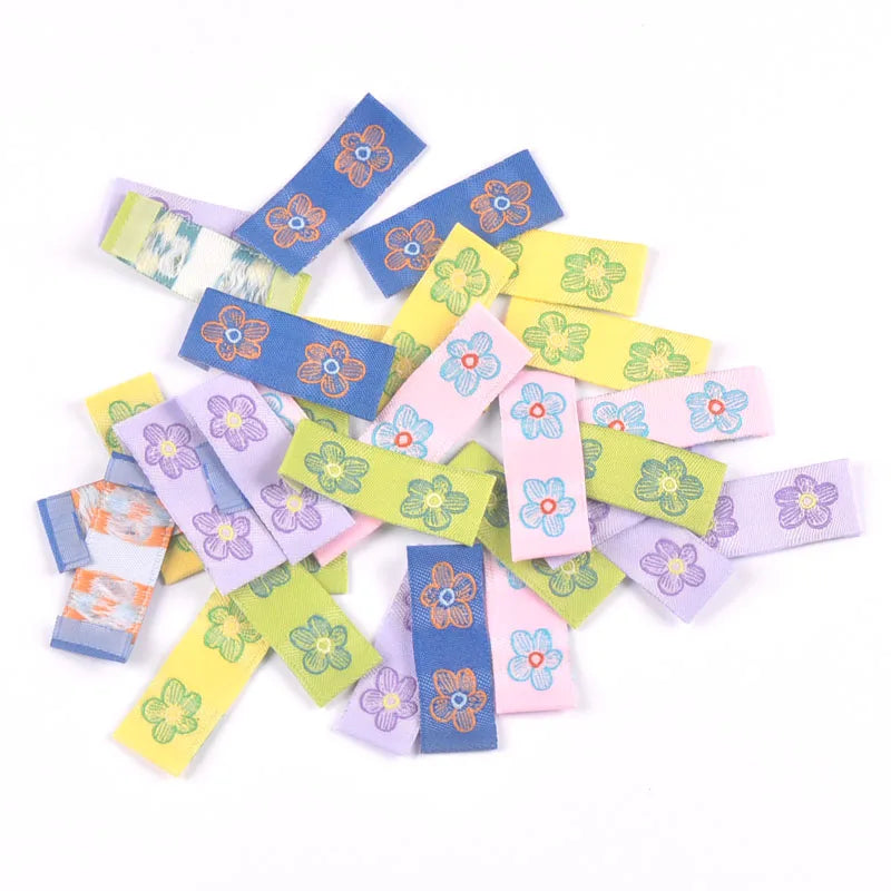 50Pcs Candy Color Mixed Flower Pattern Embroidery Labels Garment Tags For Sewing Accessories Clothes Bag Handmade DIY Supplies Qme
