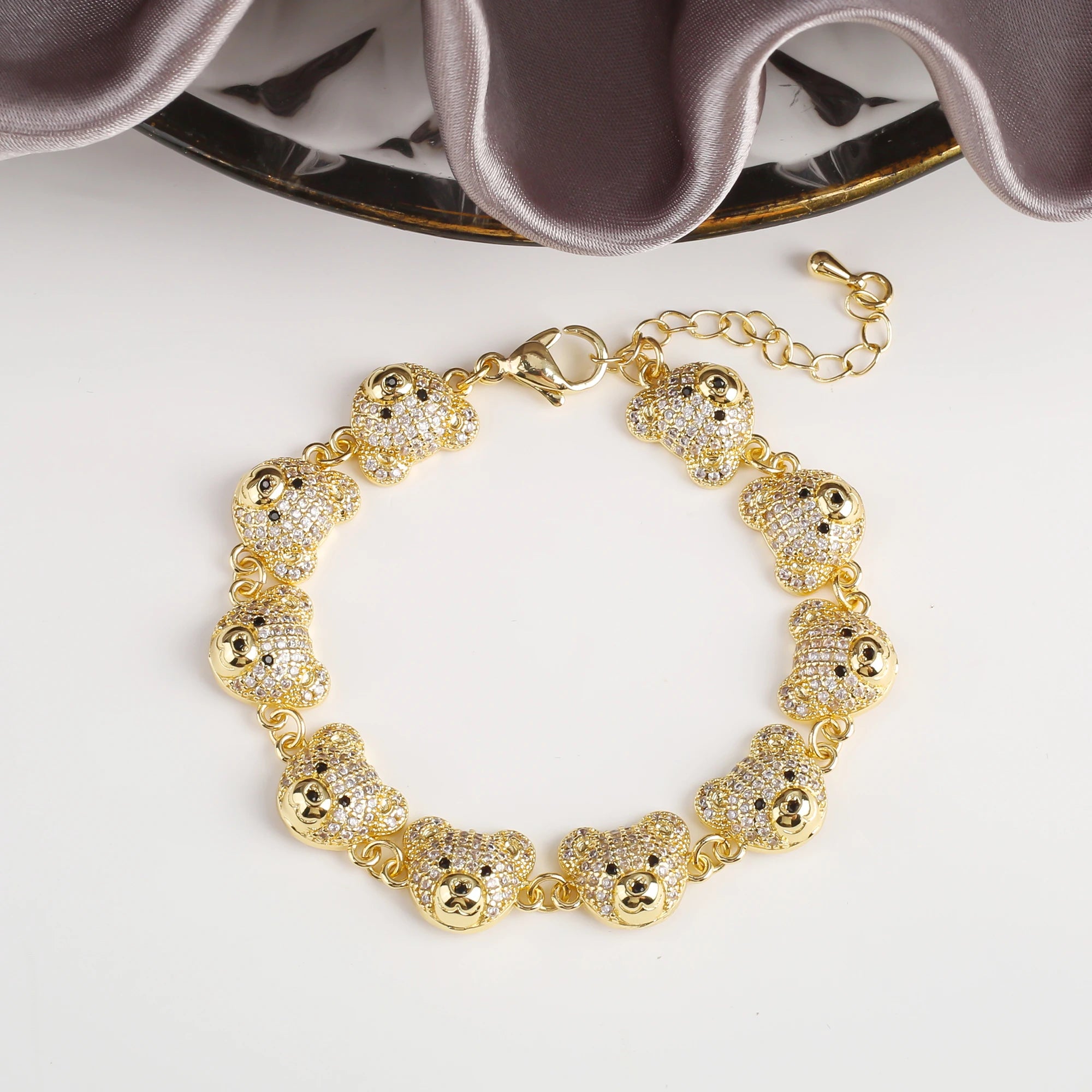 9 Colors Luxury Bear Shiny Zirconia Bracelet Classic Animal Adjustable Bracelet for Women Party Wedding Daily Wear Jewelry Gift Qme White
