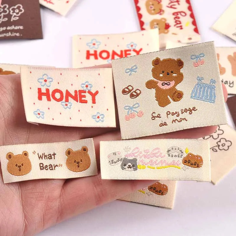 20pcs 18-53mm Cute Flower/Bear/Dog Fabric Labels, Handmade Sew On Tags for DIY Clothes Bags Crafts Decoration cp4294 Qme