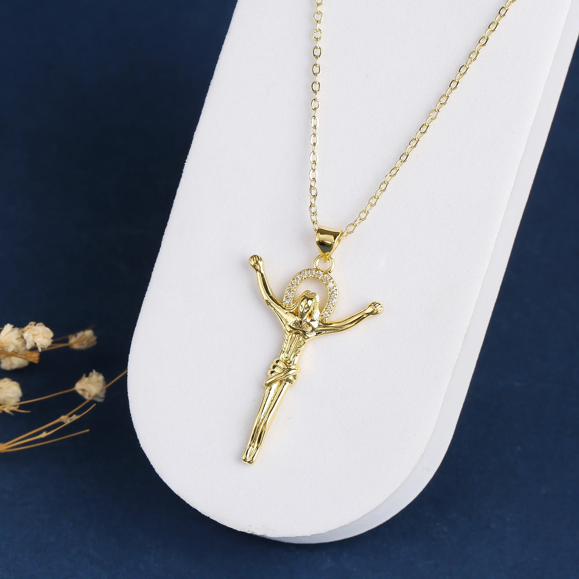Classic New Creative Gold Plated Anchor Cross Religious Zircon Pendant Necklace Ins Popular Party Jesus Jewelry For Men Women Qme 4