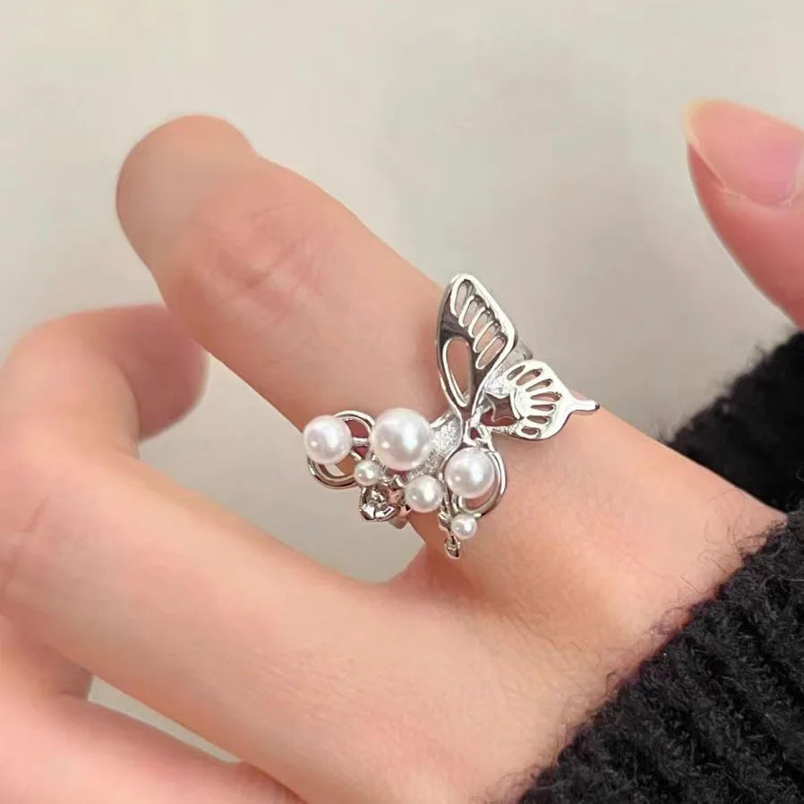 Silver Hollow Butterfly Freshwater Imitation Pearl Open Adjustable Ring Delicate Elegant Ladies Daily Statement Finger Jewelry Qme