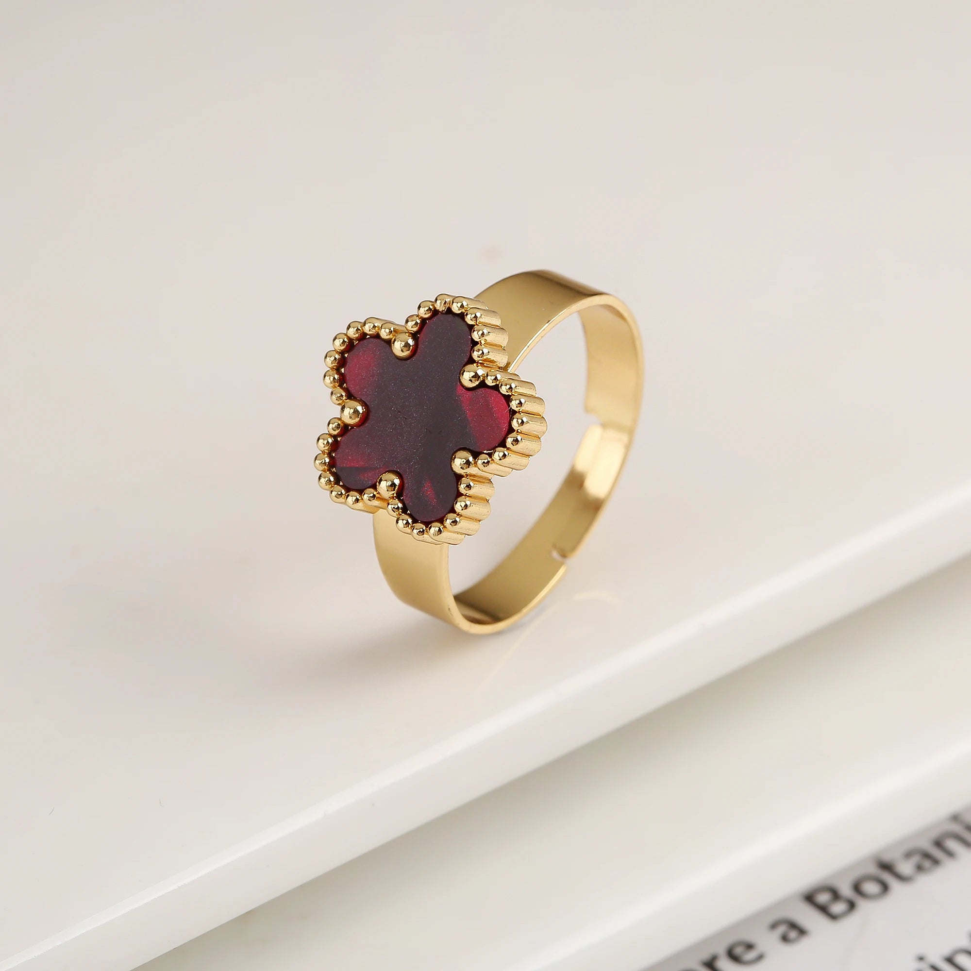 Classic Luxury Clover Metal Laser Stainless Steel Five Leaf Flower Open Ring Simple for Woman Girl New Fashion Party Jewelry Qme 11