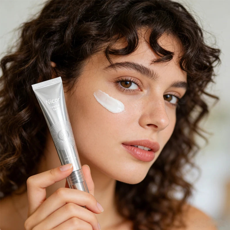 Tightening Eye Cream Moisturizing Locking Water Caring Skin Suitable Qme 1PCS