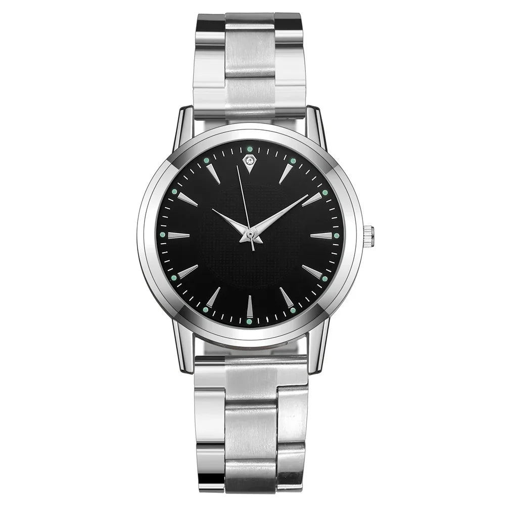 New couple watch with luminous steel strip for women, quartz watch for men and women, gift watch manufacturer Qme
