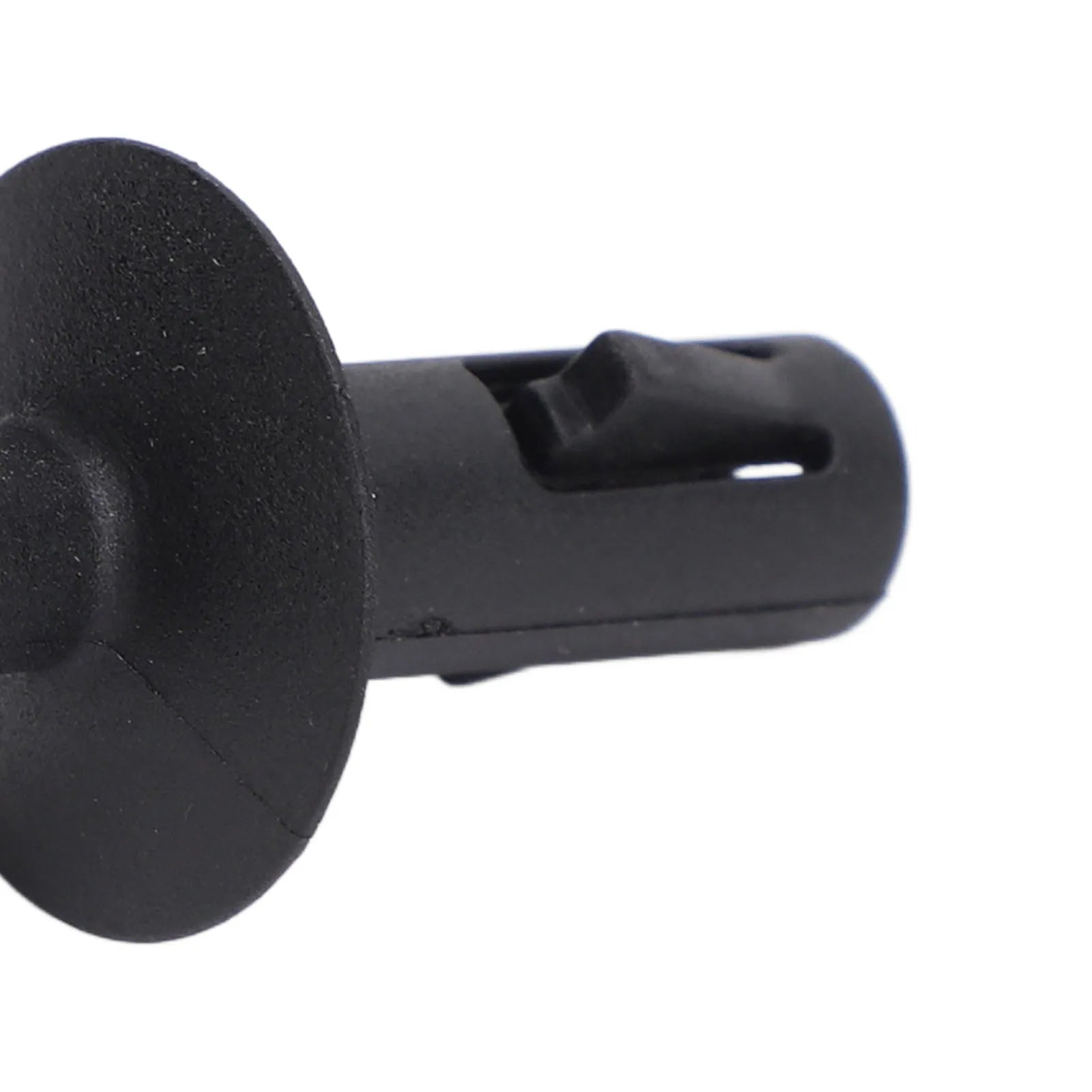 2pcs Automotive Trunk Clip OEM 95129884 Precise Fit Easy to Install Replacement for Opel Mokka X 2013-2019 Qme