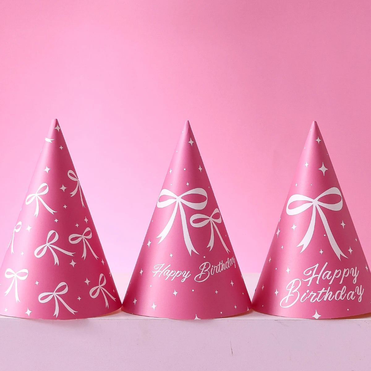 6 Pink Bow-Themed Party Paper Hats, Cute and Beautiful Pink Bow Designs, Suitable for Birthday Parties, Gender Reveal Parties, Birthday Gifts, Pink Bow Decoration Birthday Hats, Baby Party Photography Props, Party Favors, Gen Qme