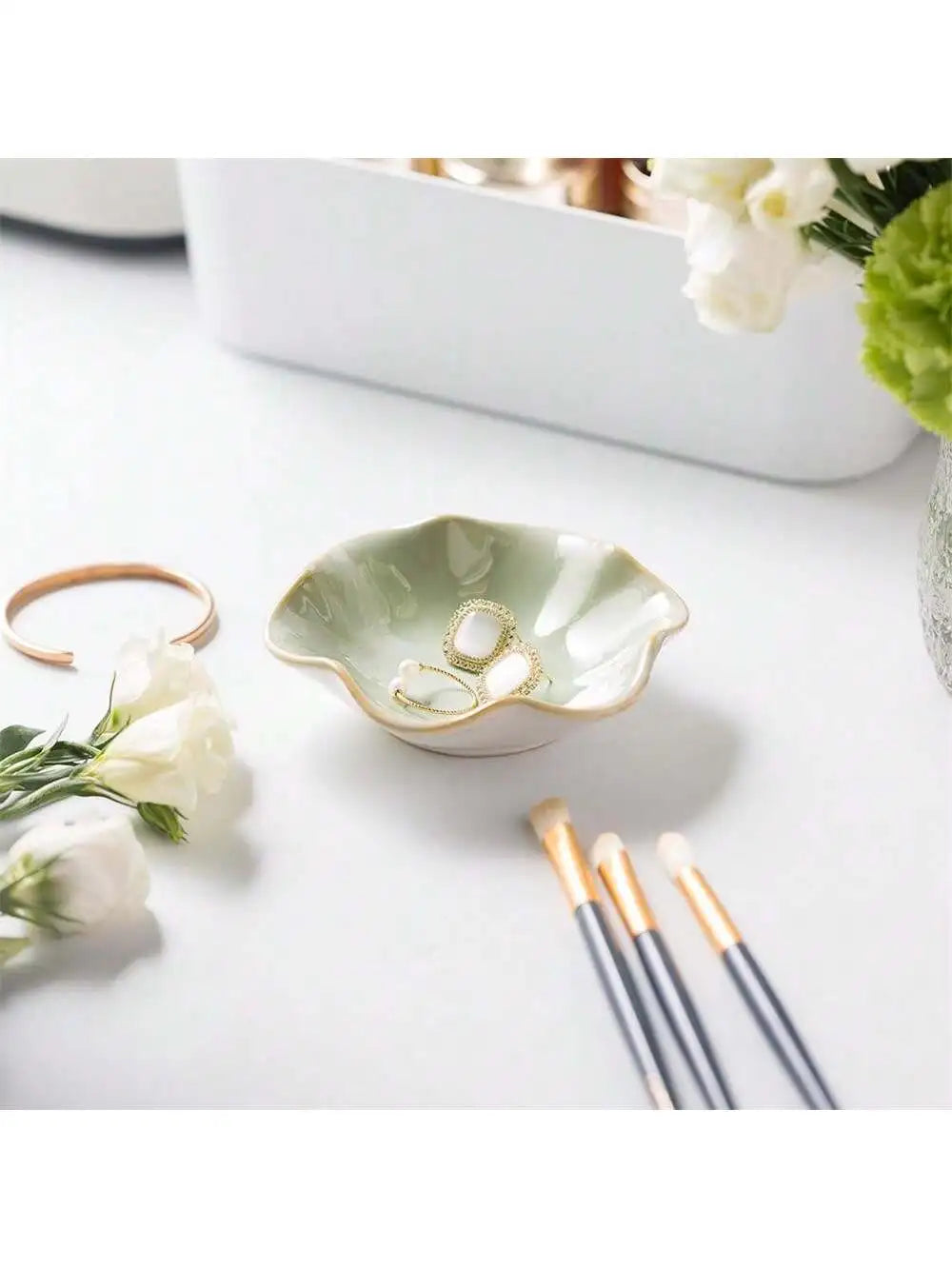 Ceramic Petal Shaped Jewelry Tray Simple Irregular Plate Storage Qme