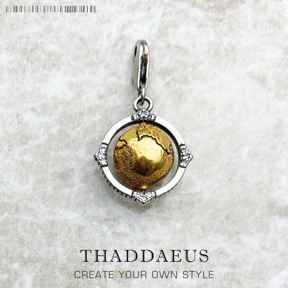 Revolving Vintage Globe Charm The World of Rebels Sterling Silver 925 Fashion Jewelry Women Men Gift Qme Lobster Clasp