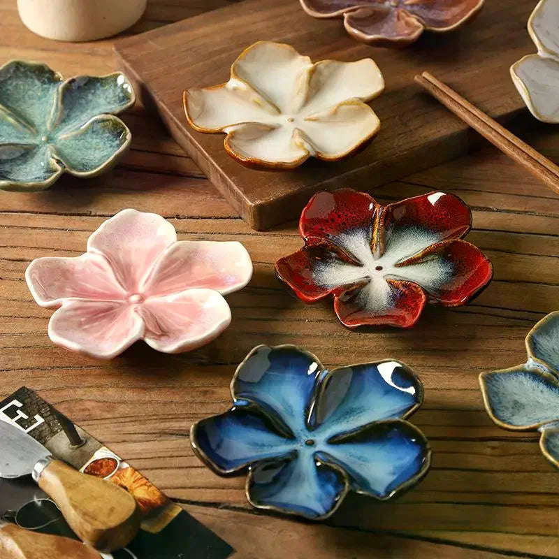1PCS Ceramic Craft Dish Flower Shaped Small Dish Creative Dipping Sauce Small Dish Multi-color Kiln Transformed Dish Gift Qme