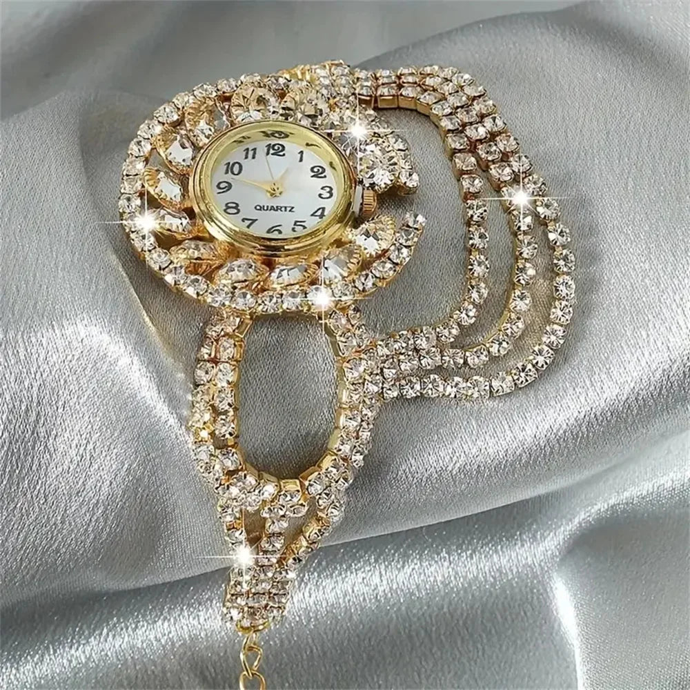 A stylish zinc alloy strap with charming round quartz women's watch with amphibole decoration without chronograph function, an e Qme