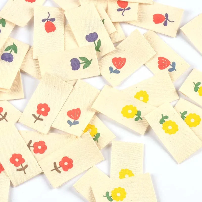 50pcs Colorful flower Printed Labels For Garment Sewing Accessories DIY Handmade Hats Bags Crafts Supplies Clothing Tags c3616 Qme