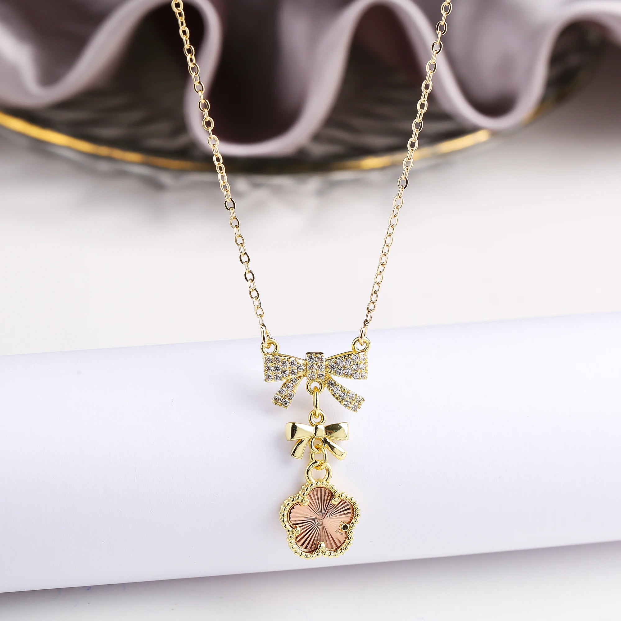 10 Color Natural Stone Five Leaf Flower Pendant Fashion Zirconia Bowknot Choker Chain Classic for Woman Brand Jewelry Clover Qme Rose Gold