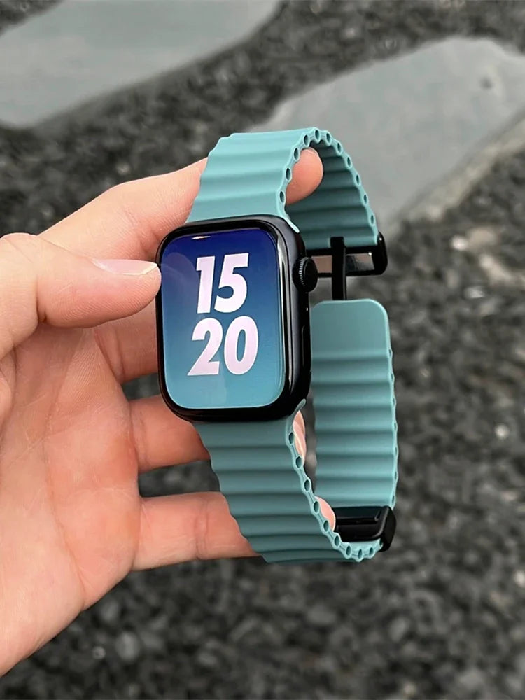 Simple Folding Buckle Magnetic Strap For iwatch 9 8 7 SE 6 5 4 3 Solid Color Sport Soft Silicone Band For Apple Watch 49mm 41mm Qme Pine Green 42-44-45-49mm