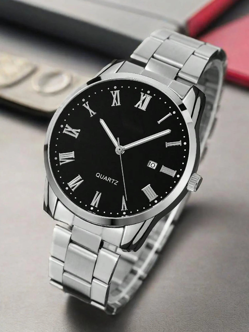 Simple quartz watch for men with a stainless steel strap Qme