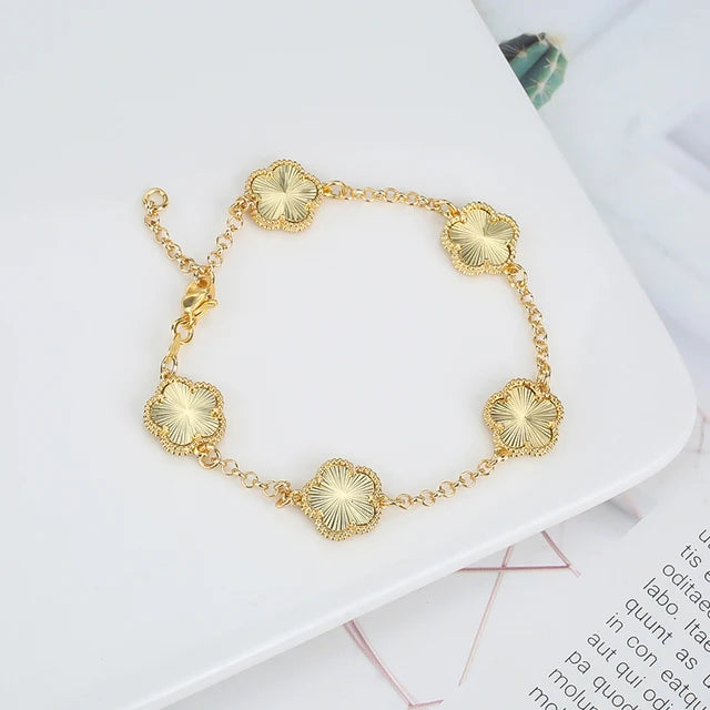 2023 INS Hot Sale 10 Colors Five Leaf Flower Bracelet Classic Fashion Adjustable Bracelet Sweet Romantic Woman Party Jewelry Qme 10