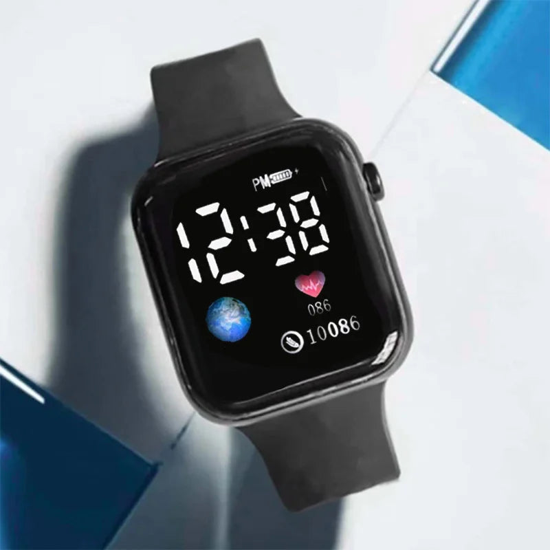 4-piece set for men and women | Fashionable, elegant, minimalist digital display electronic wrist Qme