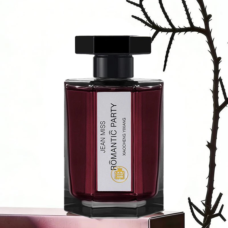 Unisex Eau De Toilette Features Elegant Captivating Woody Floral Qme