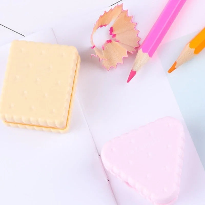 3pcs/lot Creative Fresh and Cute Biscuit Pencil Sharpener Children's Pencil Sharpener Stationery Random Colors Qme