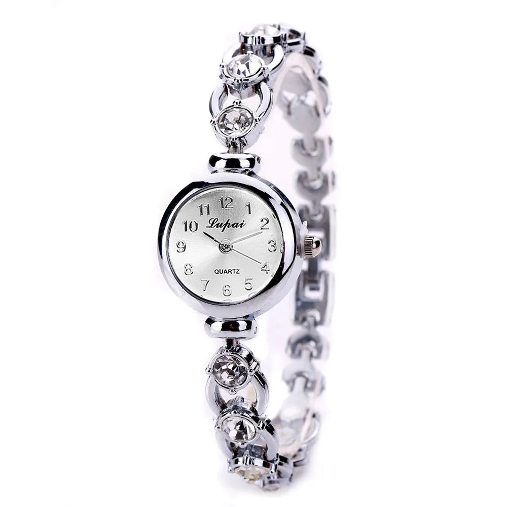 Ladies’ Luxury Business Watch Fashion Classic shiny Bracelet Reloj With Round Case Shape Women Elegant Quartz Diamond Wristwatch Qme Silver No