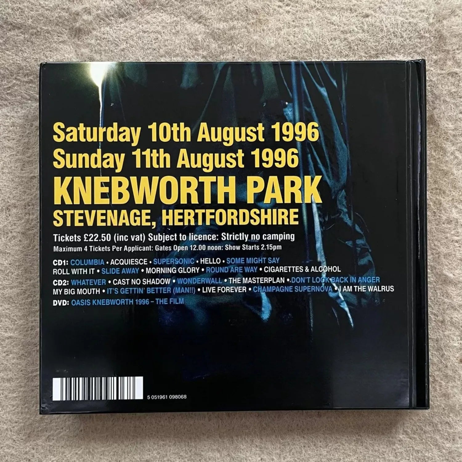 Classic Britpop Live CD Album | Stage Lead Singer Portrait Atmospheric Cover, Legendary Concert Full Track Edition Qme