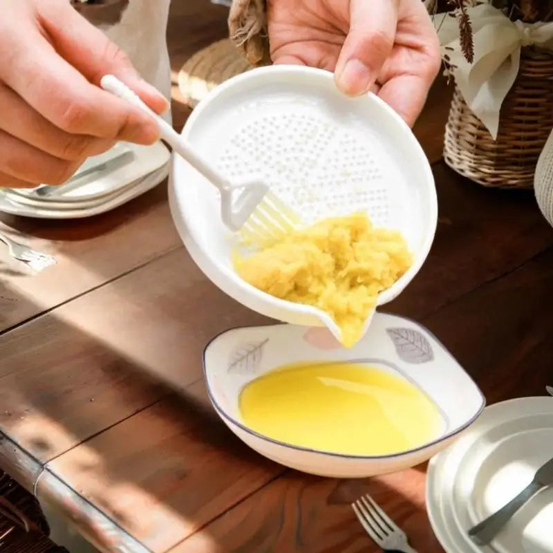 White Simple Ceramic Ginger Grater Tool Hand Grinder Garlic Masher Qme