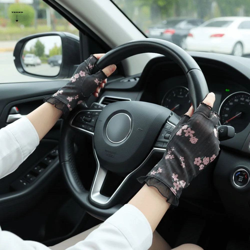 1 Pair Breathable Sunscreen Half-finger Gloves Silicone Anti Slip Thin Lace Mesh Gloves Sun Protection Quick Dry Qme