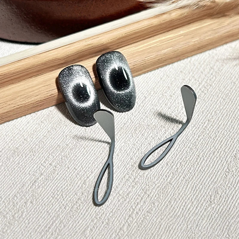 Black Hole Cat Eye Magnetic Tool Olive-shaped Applicator Hollow Qme