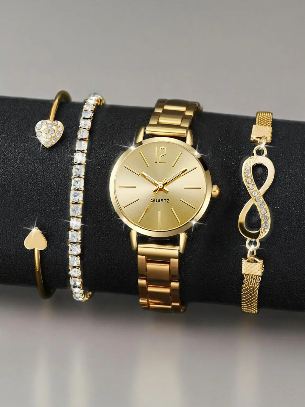 4pcs /set women's watch temperament steel strip women's watch fashion simple trend women's quartz watch bracelet set Qme Gold Gold Set