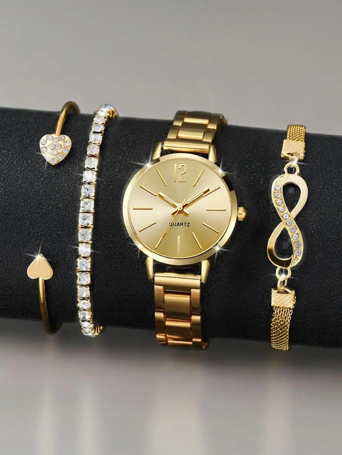 4pcs /set women's watch temperament steel strip women's watch fashion simple trend women's quartz watch bracelet set Qme Gold Gold Set