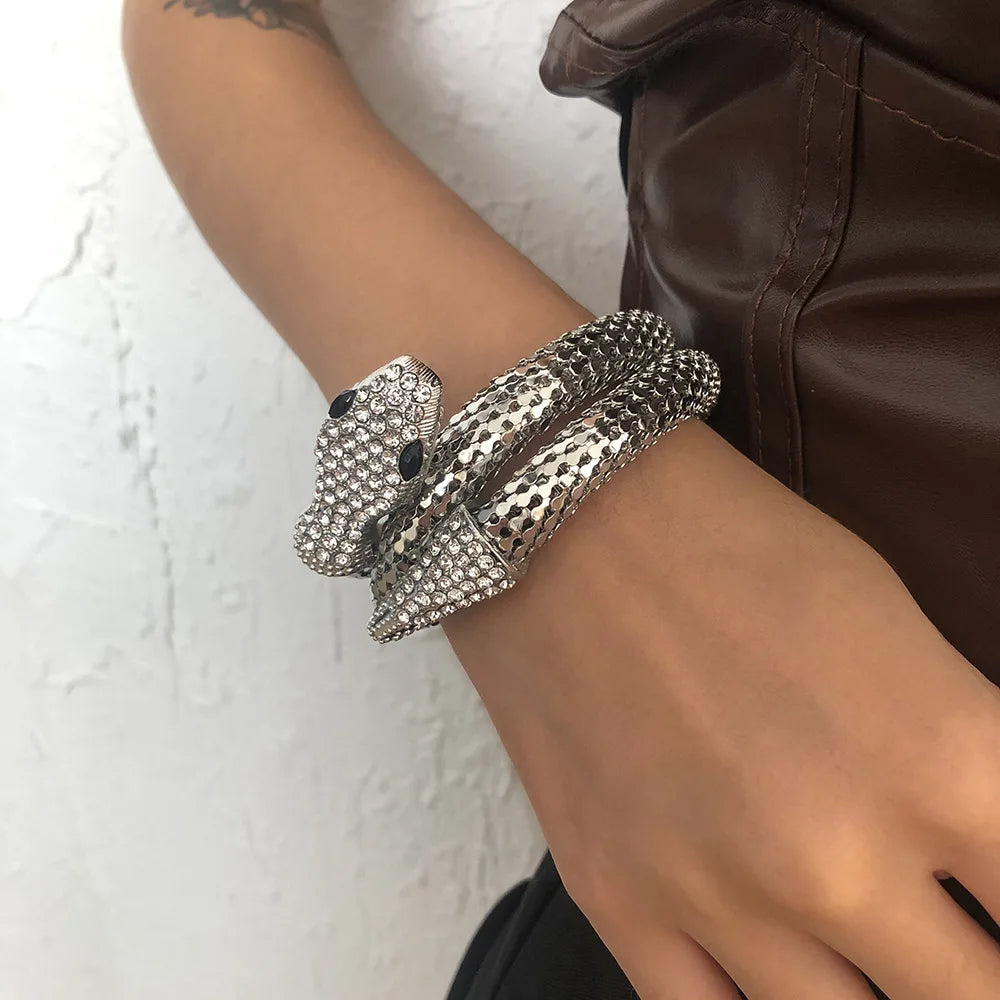 New exaggerated snake bracelet punk hip-hop personality jewelry men and women micro-inlaid creative jewelry Qme
