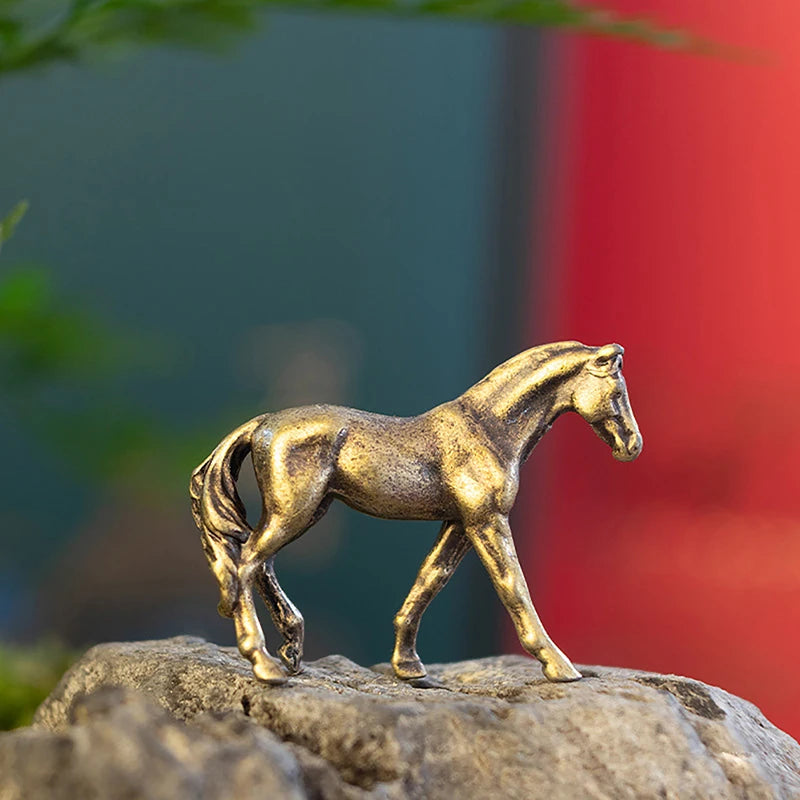 Antique Brass Solid Long Tail Horse Figurines Miniatures Feng Shui Ornaments Copper Zodiac Animal Mini Desktop Decoration Crafts Qme
