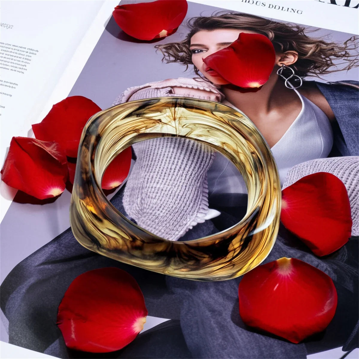 Fashion Summer Trendy Color Clear Wide Version Square Acrylic Resin Bracelet Women Girl Ins Party Travel Jewelry Hip Hop Bangle Qme chaka 63mm