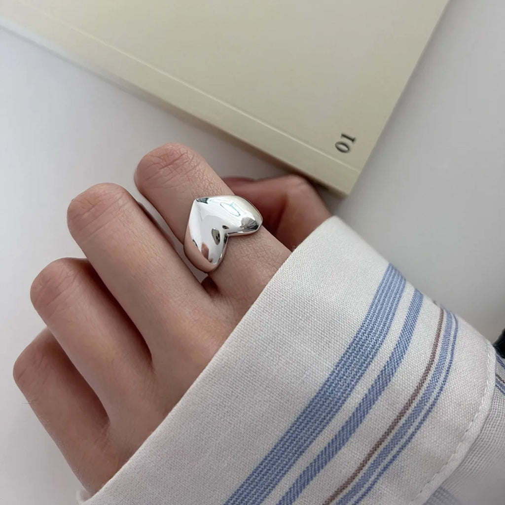 New Simple Smooth Metal Personality Heart Rings for Women Men Y2K Trendy Ring Elegant Party Jewelry Couple Gifts Versatile Qme