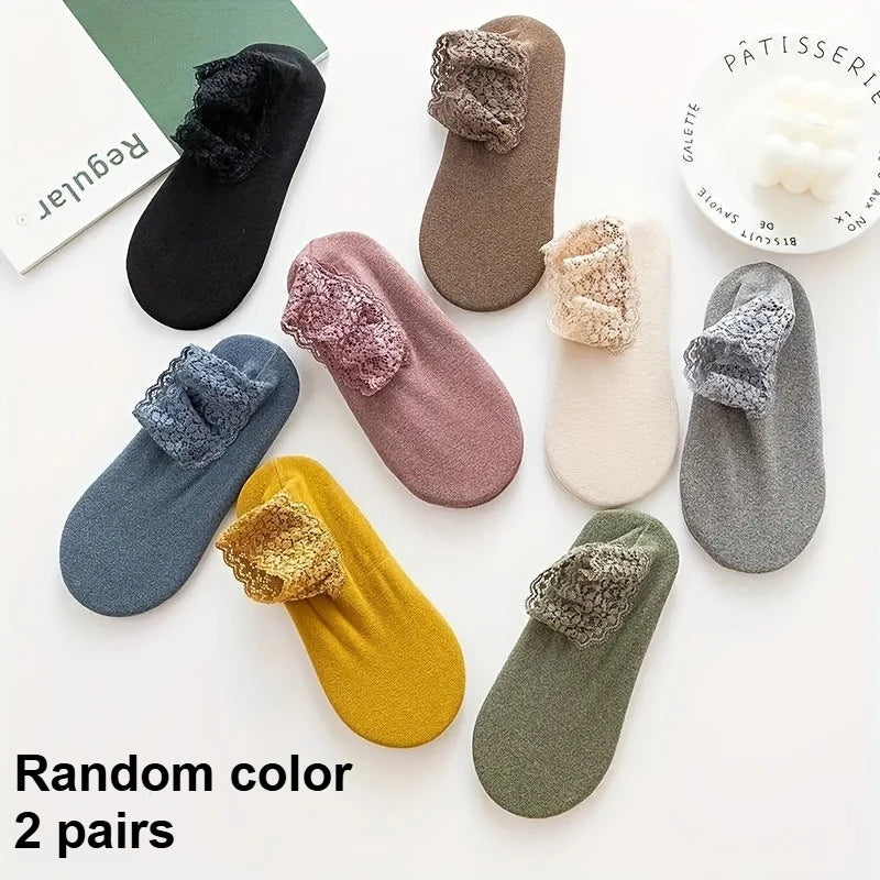Women Winter Thermal Socks Lace Trim No Slip Floor Socks Warm Fuzzy Socks for Home Indoor Qme Random color 2 pairs One Size