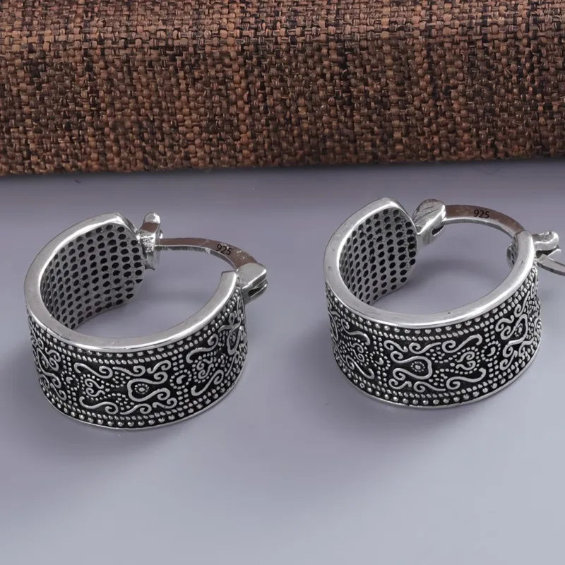 925 Sterling Silver Textured Flower Earrings for Women Gothic Vintage Simple Trendy Hypoallergenic Jewelry Party Accessories Qme