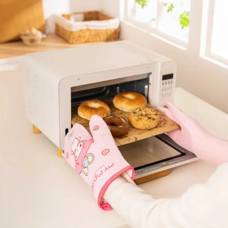 Hello Kitty Kuromi Silicone Gloves Thickened Gloves, Heat-Resistant for Household Use, Insulated Gloves Qme